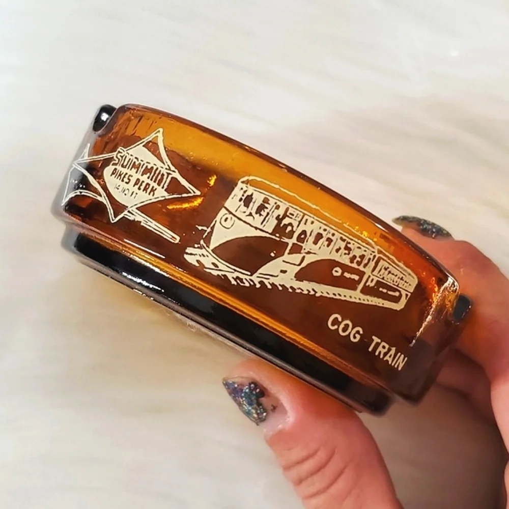 Vintage Amber Glass Pikes Peak Hiking Colorado Collectible Ashtray 3.5" - Picture 2 of 10
